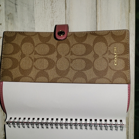 Coach Notebook - Picture 15 of 15